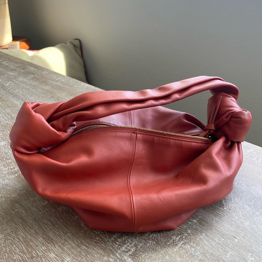 Authentic Bottega Veneta Leather Double knot bag